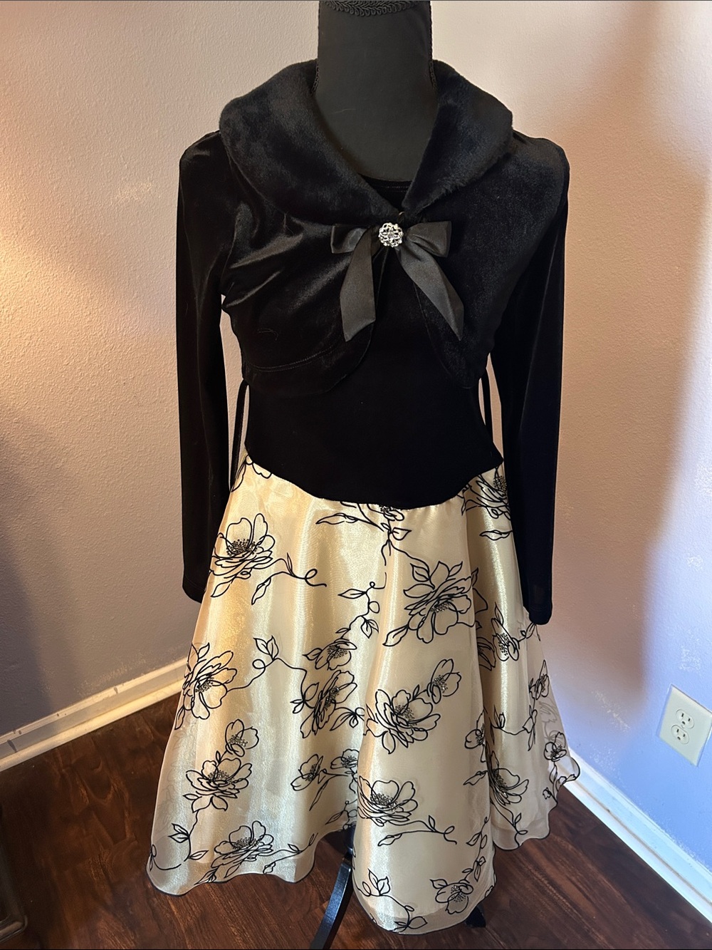 IZ Byer Girls Black Velvet Top Gold Floral Skirt Dress Size 14